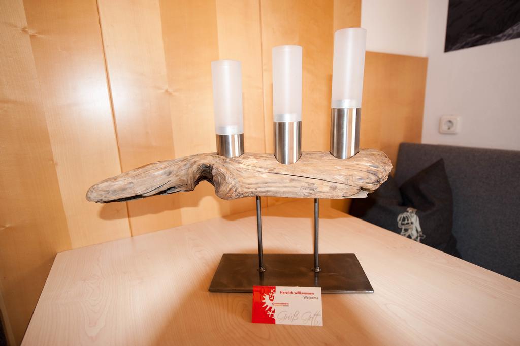 Grossglocknerappartement Kals-am Großglockner Pokoj fotografie